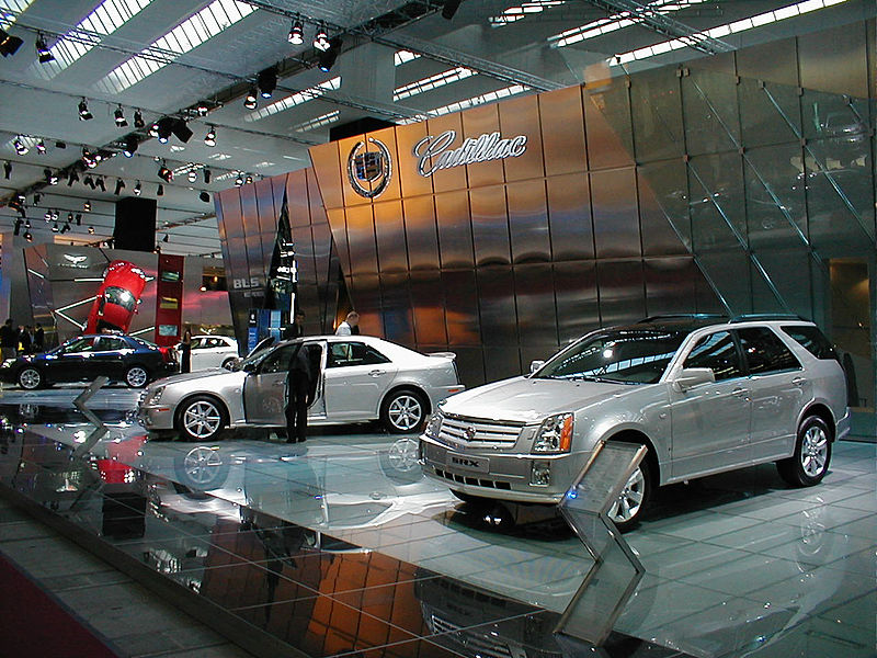 File:Cadillac auf der IAA 2005.jpg