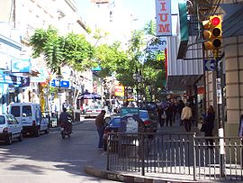 Uma das principais ruas da cidade