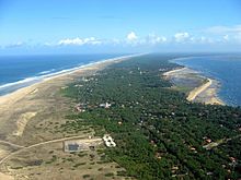 Vermilion facilities at Cap Ferret (foreground, "Lavergne" concession) in 2004. CapFerret.JPG