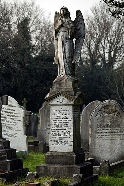 File:City of London Cemetery James Joshua Norton Elizabeth Norton Charles Thomas Norton grave monument 1.jpg