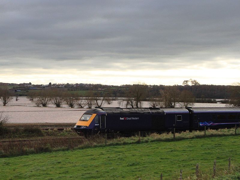 File:Cogload Junction - FGW 43071 passing flooded fields.jpg