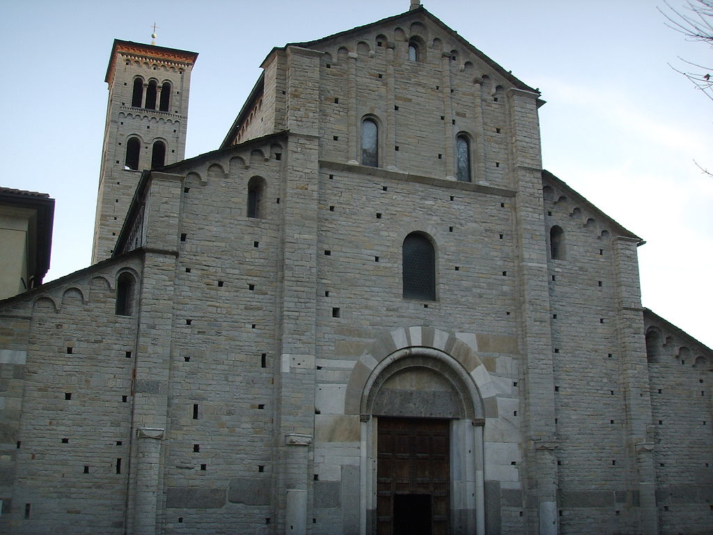 Como, basilica di sant'abbondio, esterno 07