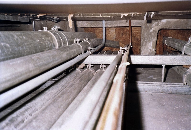 https://upload.wikimedia.org/wikipedia/commons/thumb/4/4e/Conduit_firestop_us.jpg/800px-Conduit_firestop_us.jpg