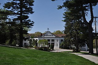 <span class="mw-page-title-main">Rhodes-on-the Pawtuxet</span> United States historic place