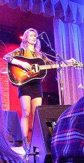 Dawn Landes at the Chicago Winery 2015-02-03 21.39.45 (16255005127).jpg