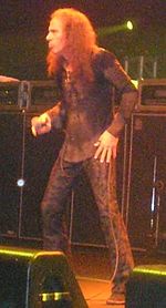 Ronnie James Dio durante una presentación en Rio de Janeiro en 2006