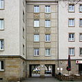 Dresden Pirnaische Vorstadt Grunaer Straße Geschäftszeile Reliefs Durchgang links (West).JPG