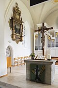 Altar und Kreuz