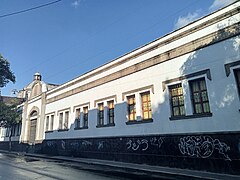Fachada actual de la ESIME en la calle de Allende