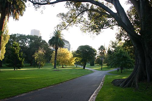 Fitzroy Gardens things to do in Parliament Station