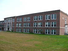 Franklin NH Tinggi School.JPG