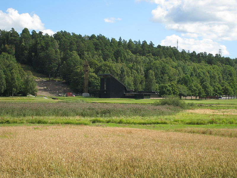 File:Görvälns åkermarker, vy mot griftegården, 2015b.jpg