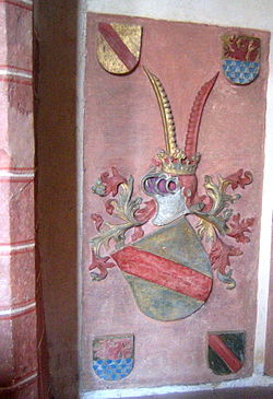 Гробната плоча с герба на маркграф Ото I фон Хахберг-Заузенберг в цървата на Зитценкирх