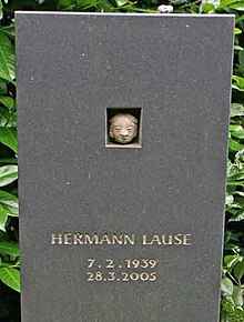 Die Grabstätte des Schauspielers Hermann Lause auf dem Friedhof Ohlsdorf.