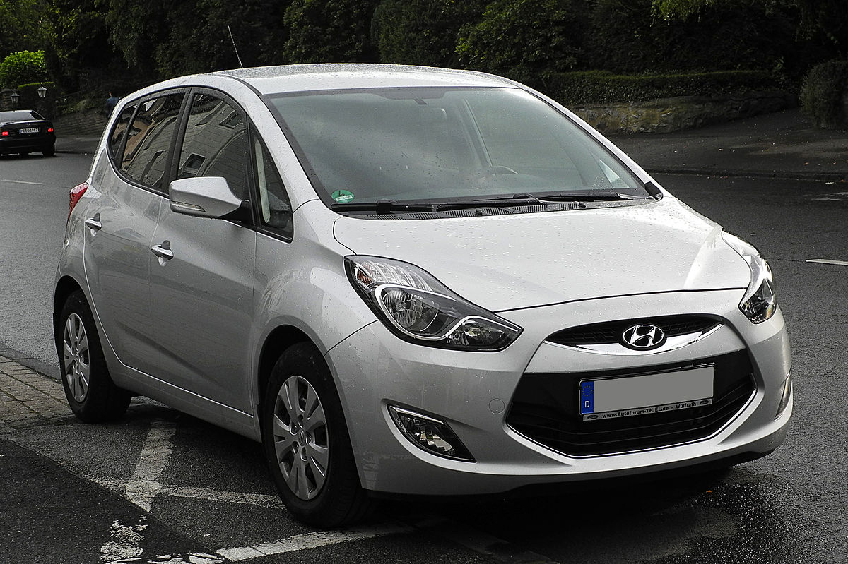 File:Hyundai ix20 Comfort – Frontansicht, 11. Juni 2011, Wülfrath