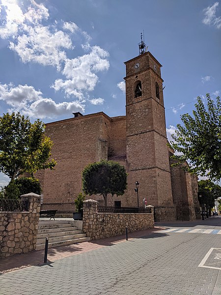 File:Iglesia de Santiago Apóstol, Villanueva de Alcardete 06.jpg