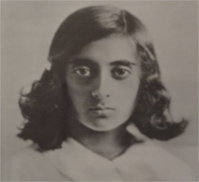 File:IndiraGandhi-Young.jpg