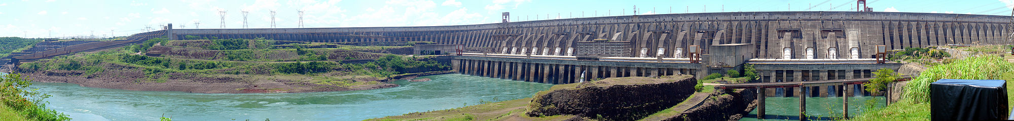Vista panorámica de la Represa (Les compuertes del vertideru atopábense cerraes nesta ocasión).