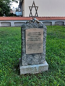 אבן אנדרטה קטנה לבית הכנסת הראשון בלאופהיים