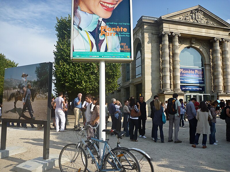 File:Jeu de Paume Paris exposition.jpg