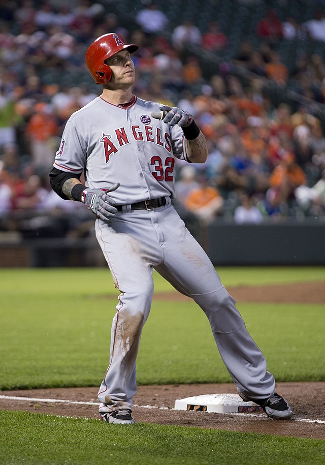 File:David Eckstein and Josh Hamilton.jpg - Wikimedia Commons