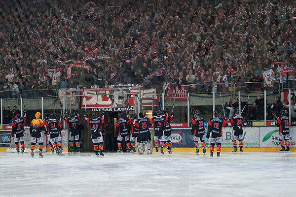 Lausanne HC after a match, 1 April 2010