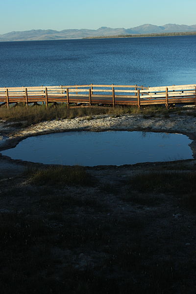 File:Lake Yellowstone West Thumb 07.JPG