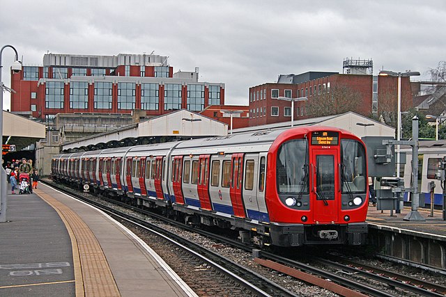 A District line train at Wimbledon with a service to Edgware Road