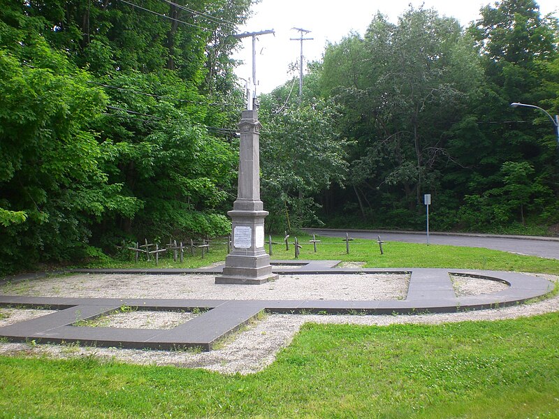 File:Maison des Jésuites-de-Sillery old chapel foundations.JPG