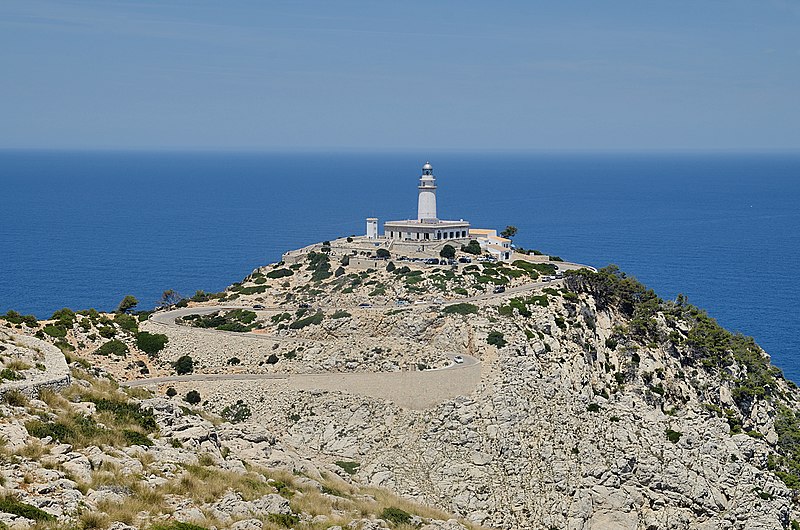 File:Mallorca - Leuchtturm am Kap Formentor4.jpg