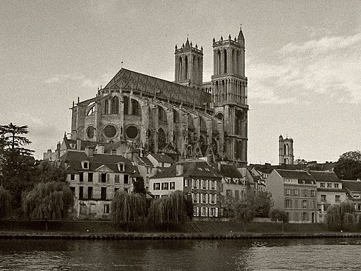 Mantes-la-Jolie Collegiale01