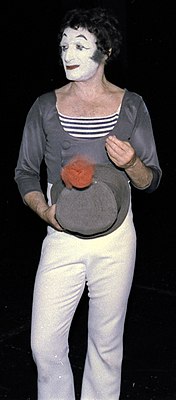 Марсель Марсо в образе Бипа (16 июня 1977 года)