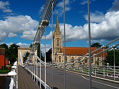 Marlow suspension bridge.jpg