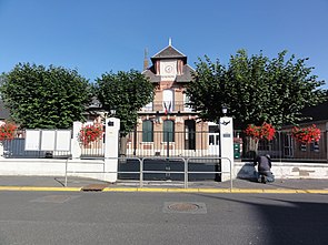 Mesnil-Saint-Laurent (Aisne) mairie.JPG