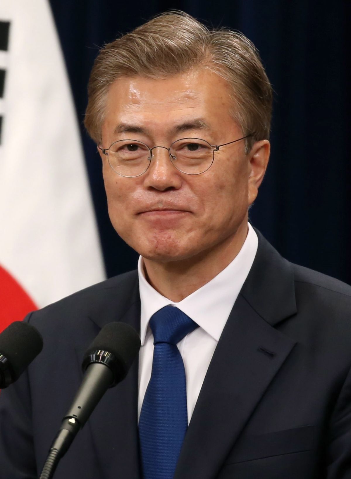 The Age of E-Mart Under Moon Jae-in