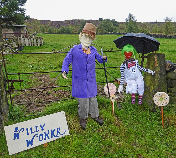 File:Norland Scarecrow Festival 2014 14.jpg