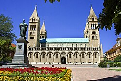 Kathedraal van Pécs - Hungary.jpg