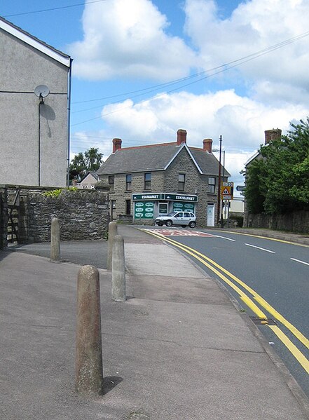 File:Parkend Road, Coalway - geograph.org.uk - 842649.jpg