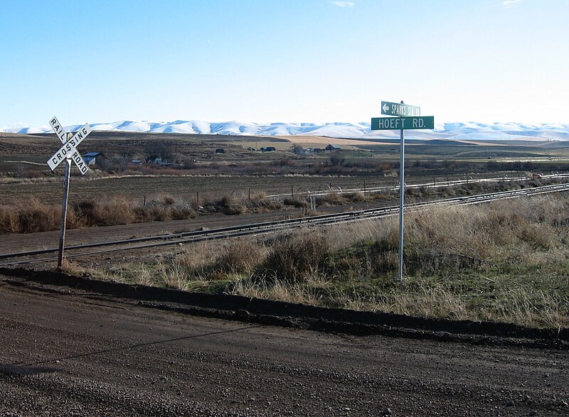 File:Pendleton back roads.JPG