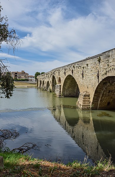 File:Pont Vieux à Béziers003.JPG