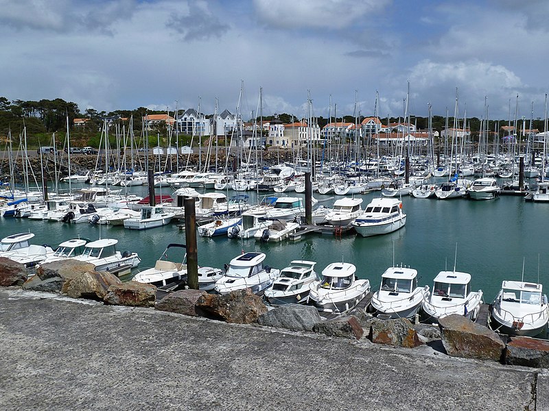 File:Port Bourgenay en 2013 (6).jpg