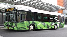 E Volvo Hybridbus vun der aler Linn 205 an der Busgare zu Esch-Uelzecht…