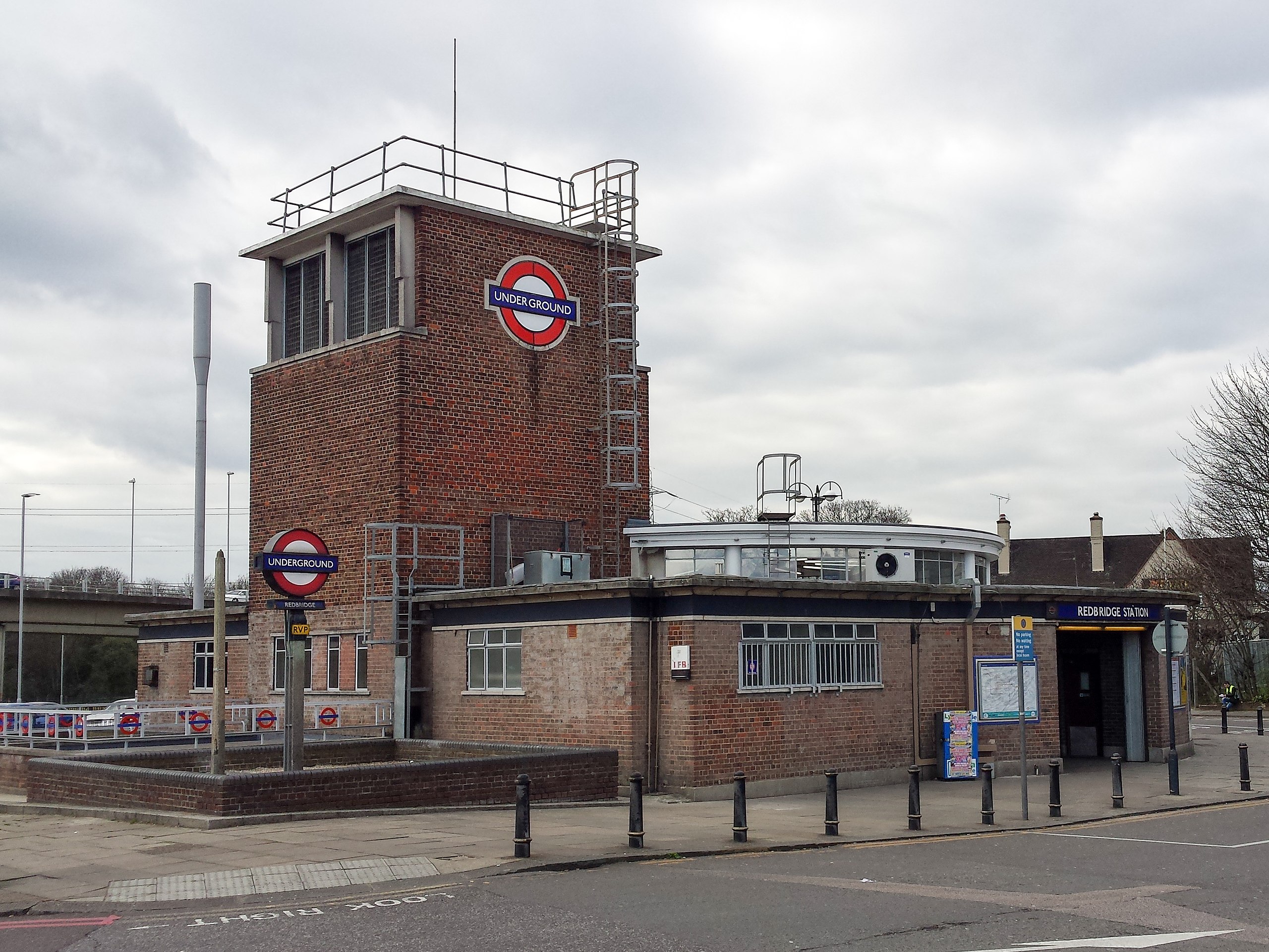 File Redbridge tube station.jpg Wikimedia Commons