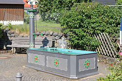 Brunnen in Rehe, Bergstraße