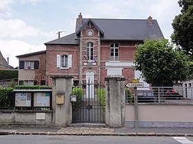 Remaucourt (Aisne) mairie.JPG