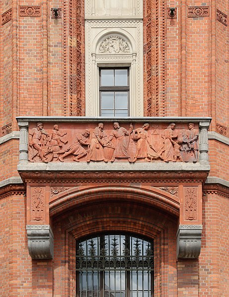 File:Rotes Rathaus detail - Berlin.jpg