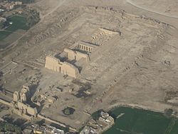 SFEC AEH -ThebesNecropolis-2010-RamsesIII036.jpg