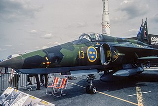 Saab 37 Viggen 320px-SF_37_Viggen_Paris_1981