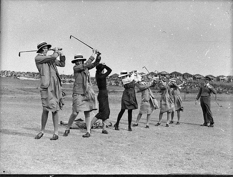 File:SLNSW 15517 Ascham girls learning at Kensington taken for Golf in Australia.jpg