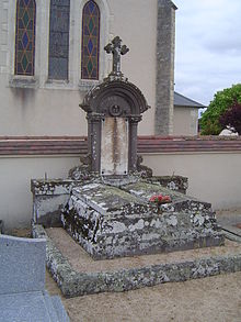 Saint-Ouen-sur-Loire (Tombe Richepin 1) .JPG